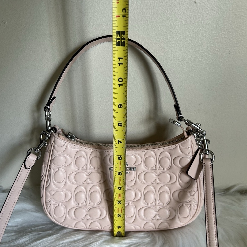 Coach Teri Pink Debossed Signature Leather Shoulder Bag EUC - Picture 9 of 10